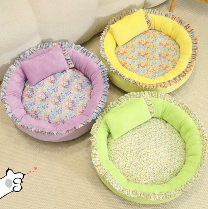Best-Selling Soft Pet Bed | Cozy Ruffled Nest with Floral Lining (60cm Diameter)